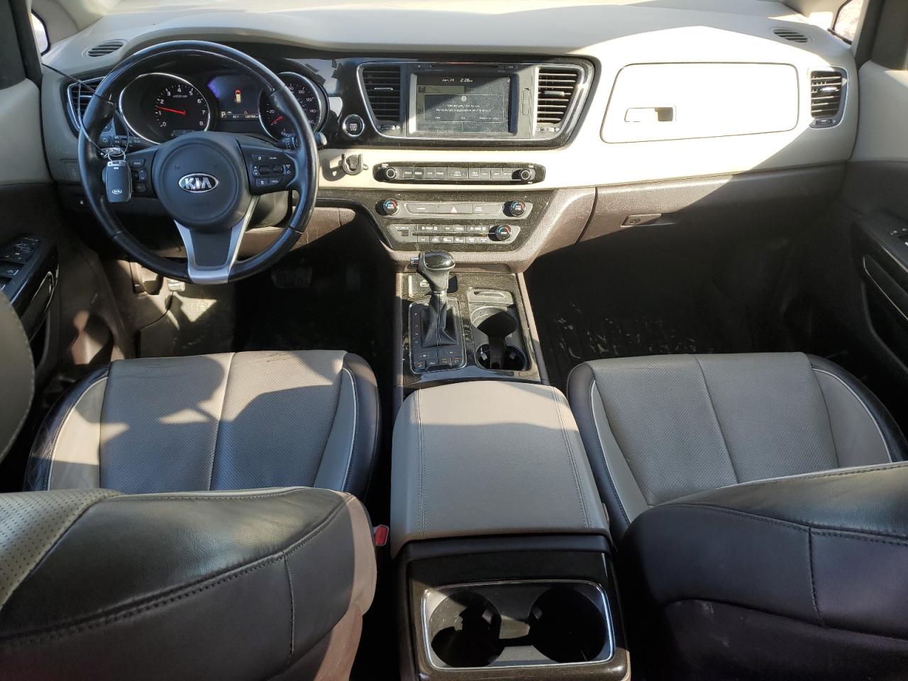 2016 Kia Sedona - Image 8
