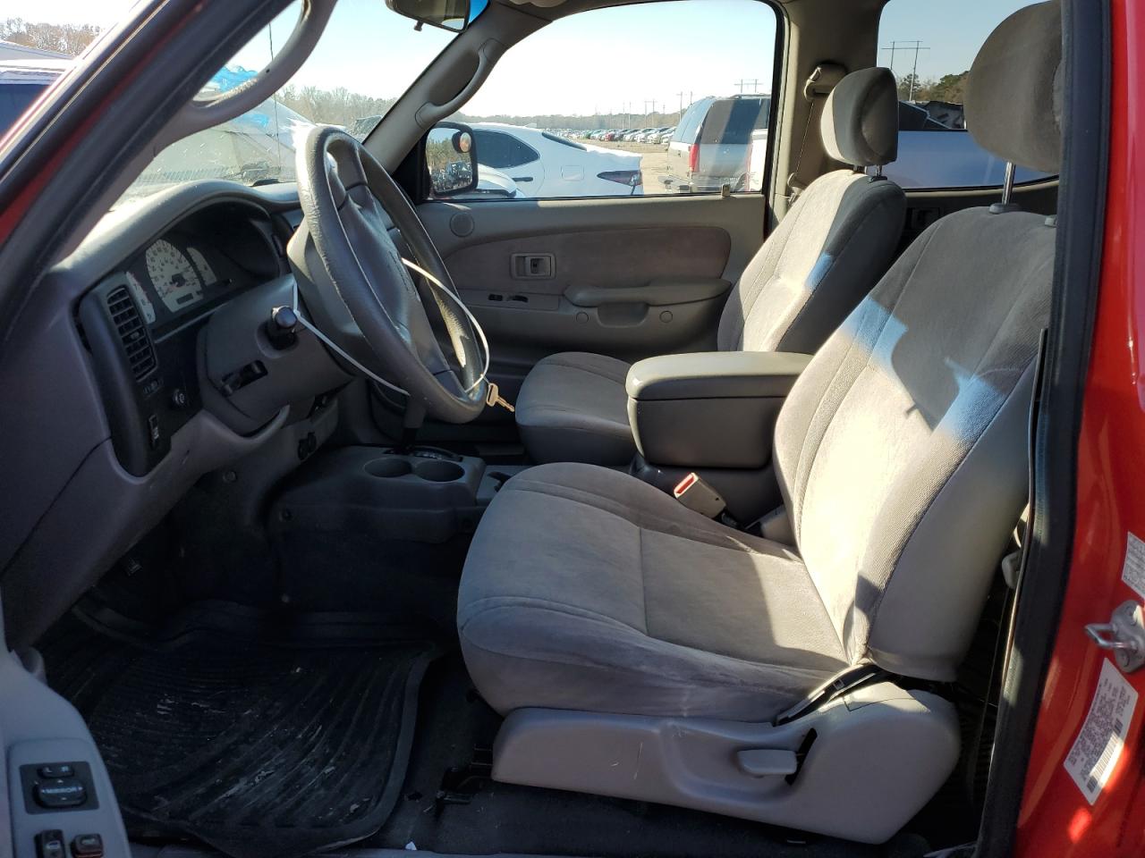 2004 Toyota Tacoma - Image 7