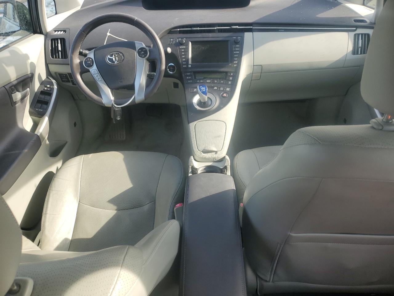 2010 Toyota Prius - Image 8