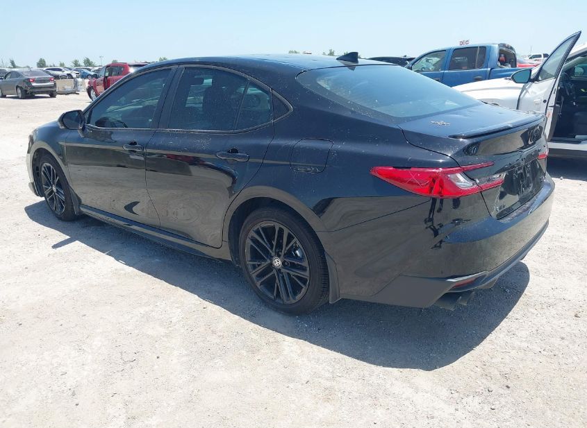 2025 Toyota CAMRY - Image 4