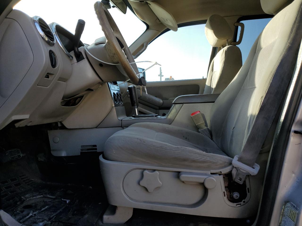 2007 Ford Explorer - Image 7
