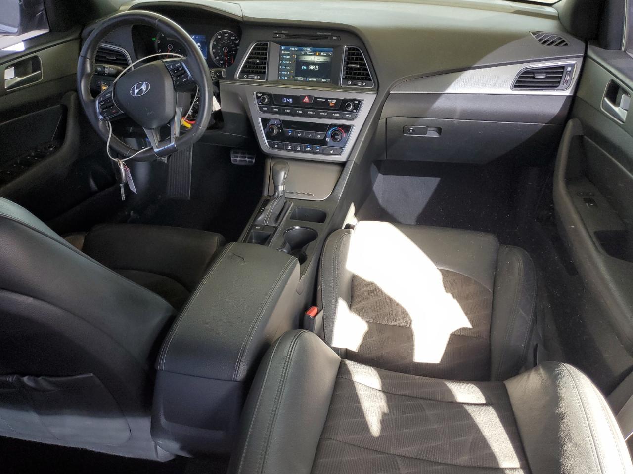 2017 HYUNDAI SONATA - Image 8