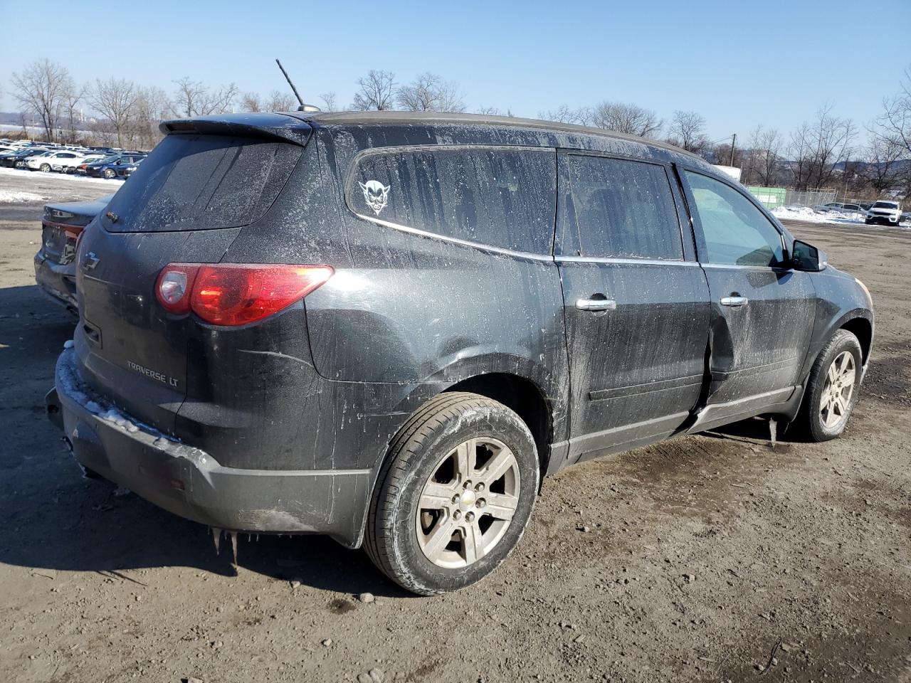 2011 CHEVROLET TRAVERSE - Image 3