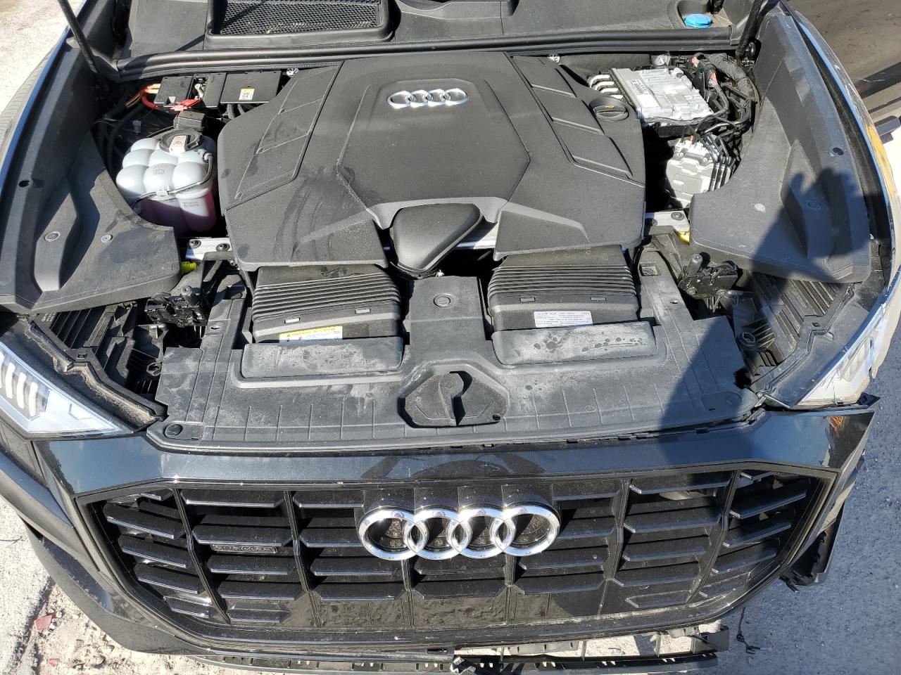 2023 AUDI Q8 - Image 12