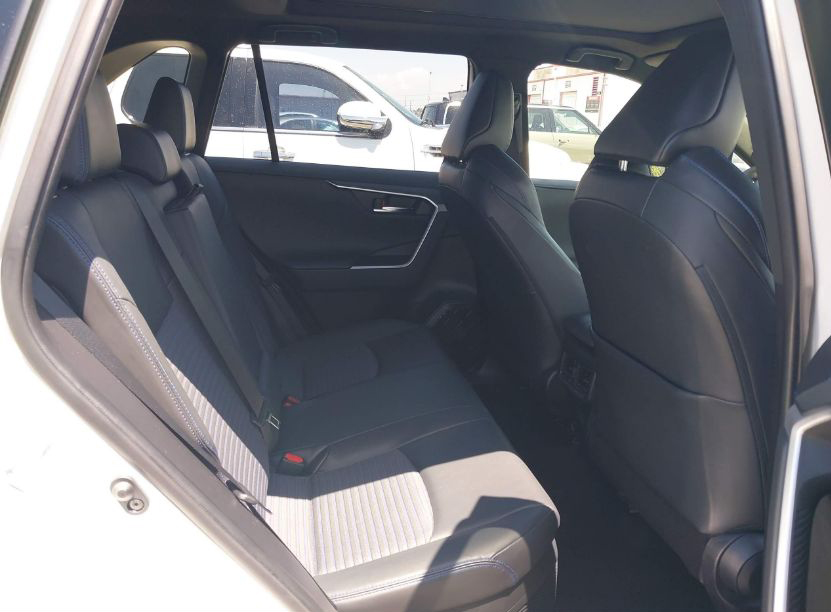 2021 Toyota Rav4 Hybrid - Image 8