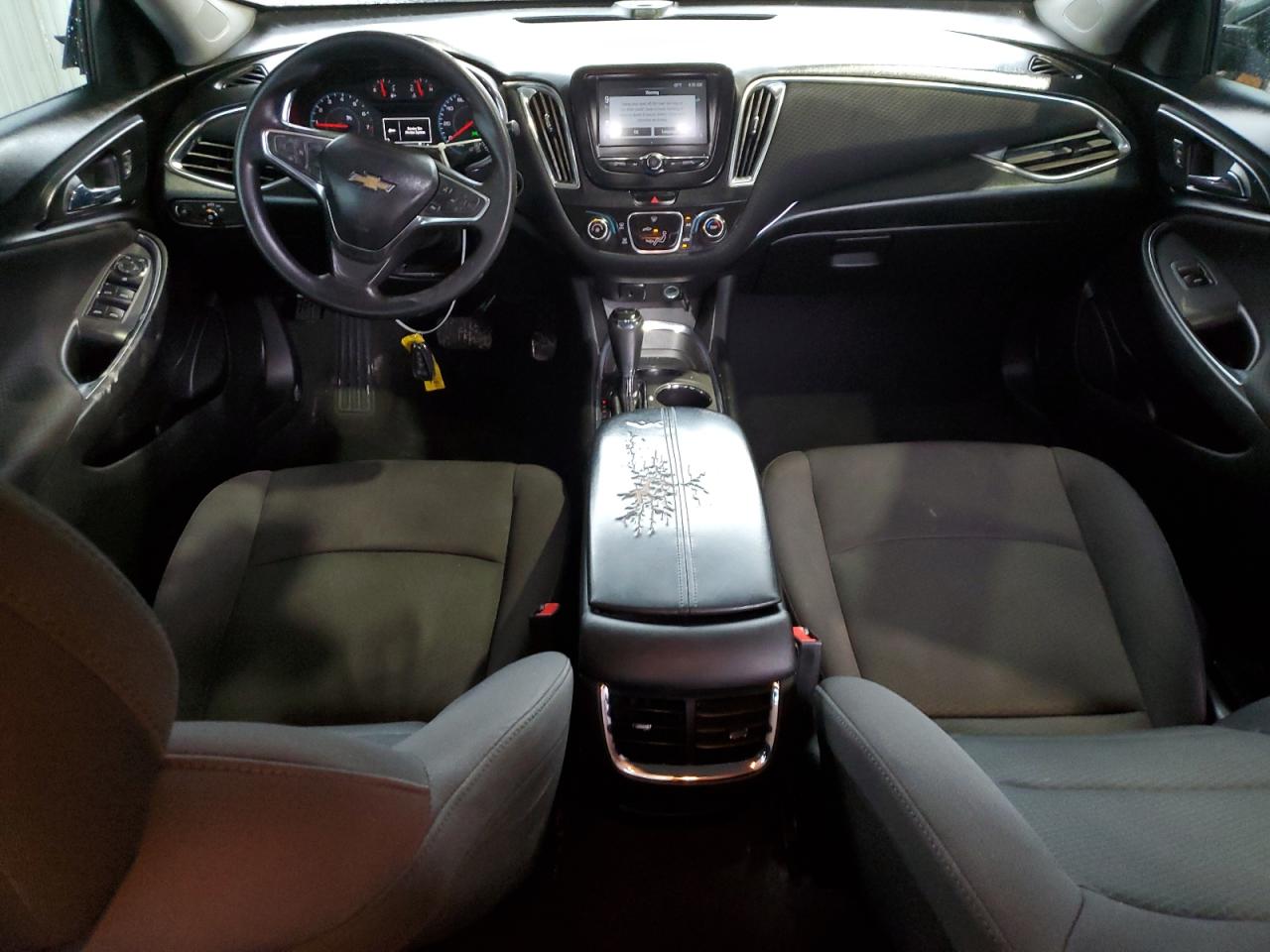 2017 Chevrolet Malibu - Image 8