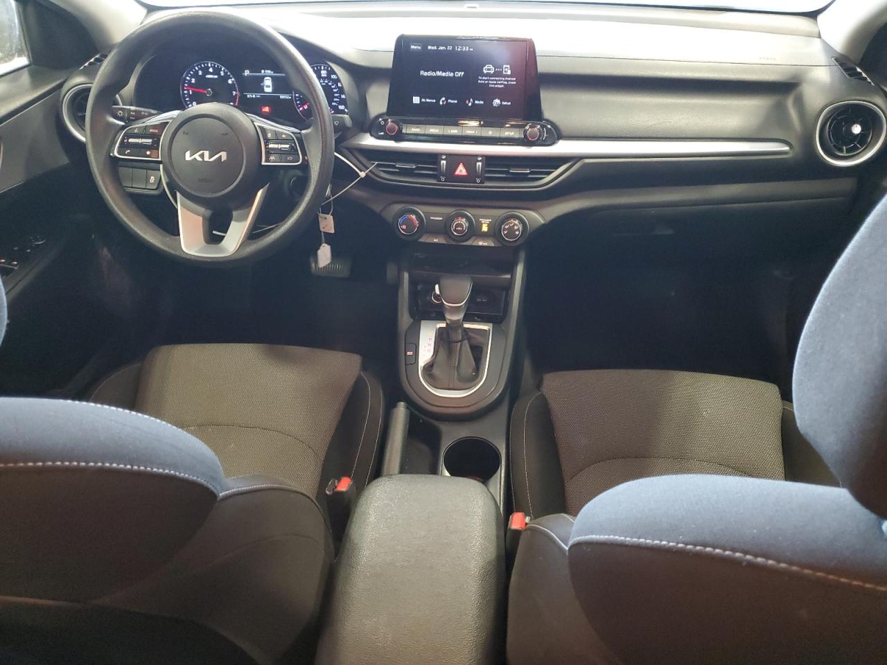 2022 Kia Forte - Image 8