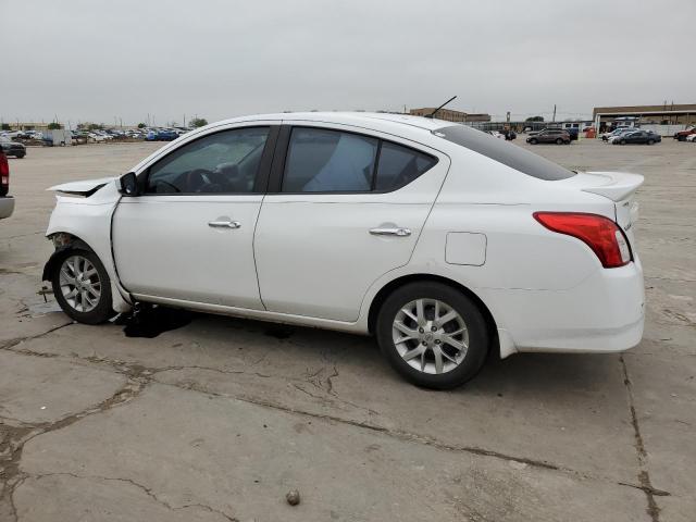 2015 Nissan VERSA - Image 2