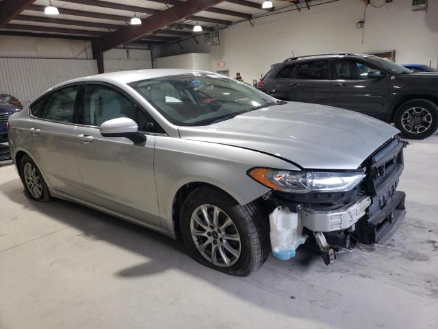 2017 Ford FUSION - Image 4