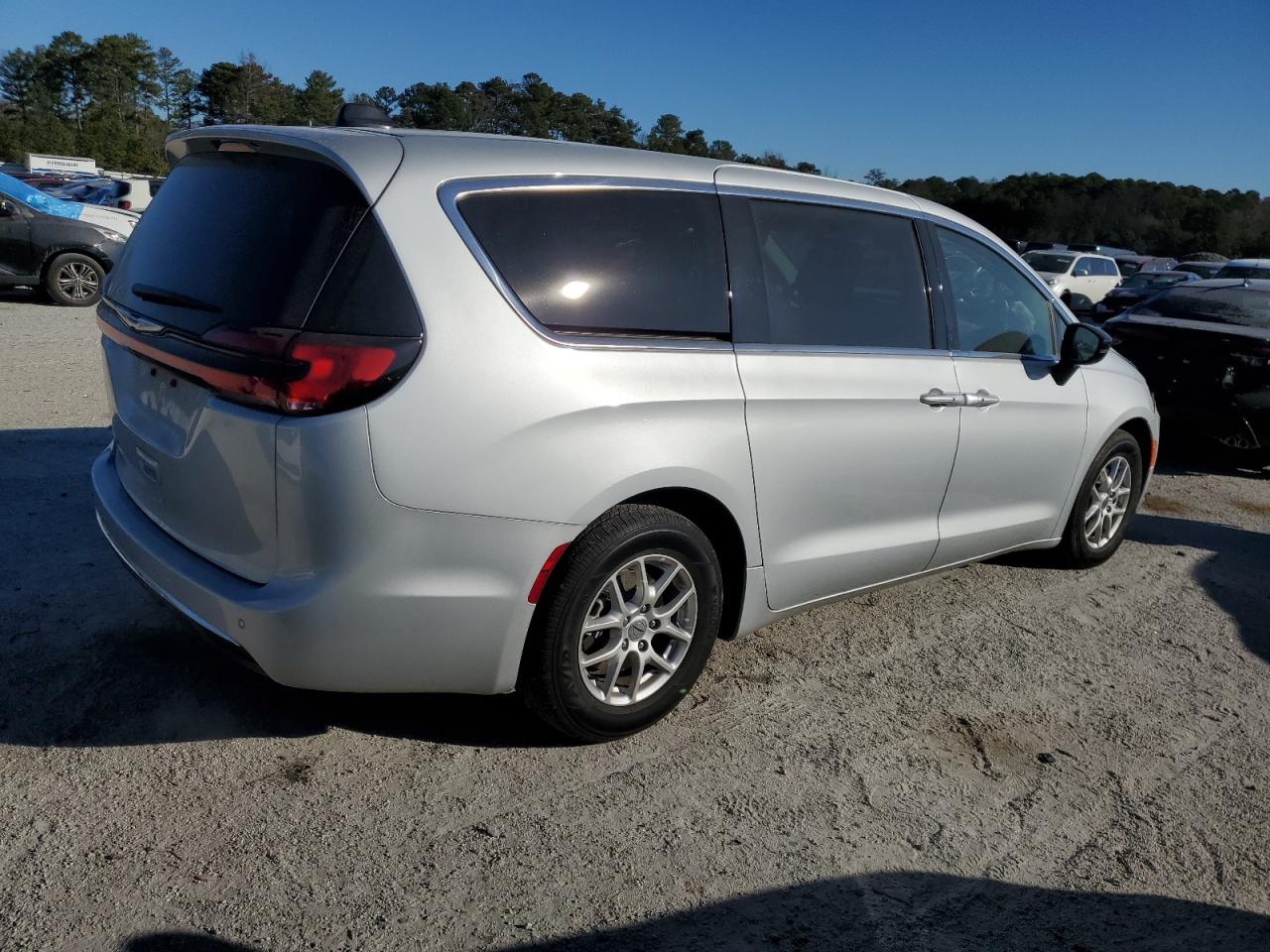 2024 CHRYSLER PACIFICA - Image 3