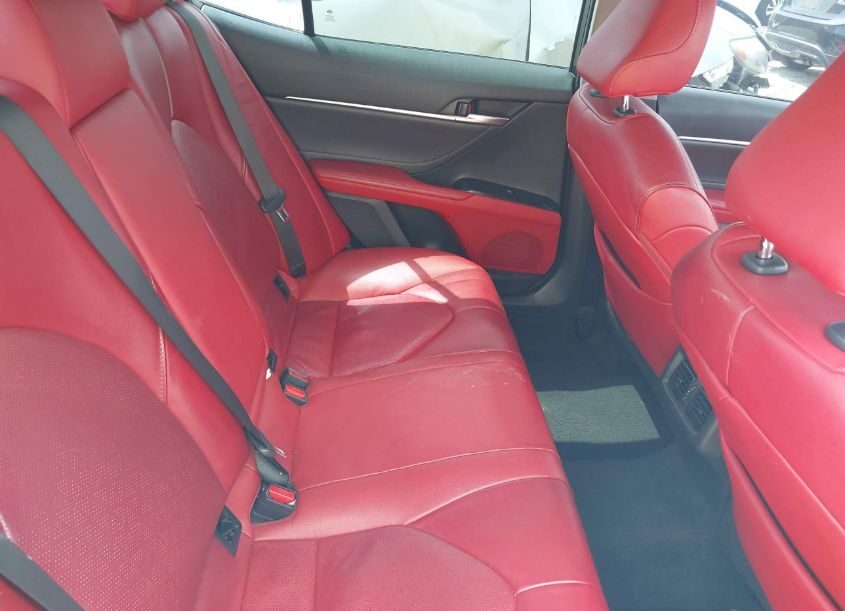 2018 Toyota Camry - Image 7
