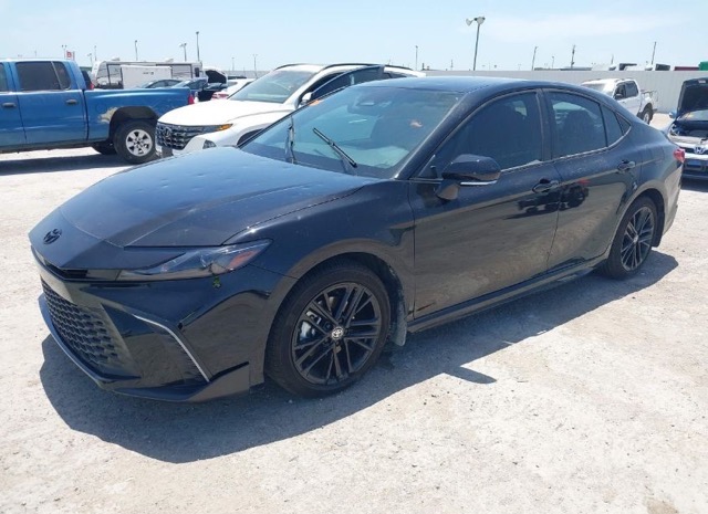 2025 Toyota CAMRY - Image 3