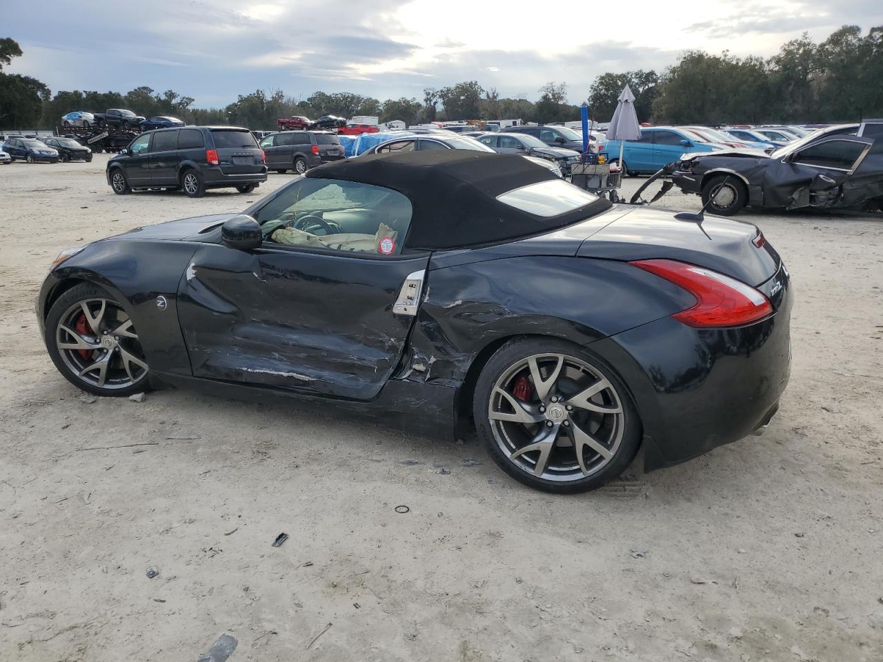 2015 NISSAN 370Z BLACK - Image 2
