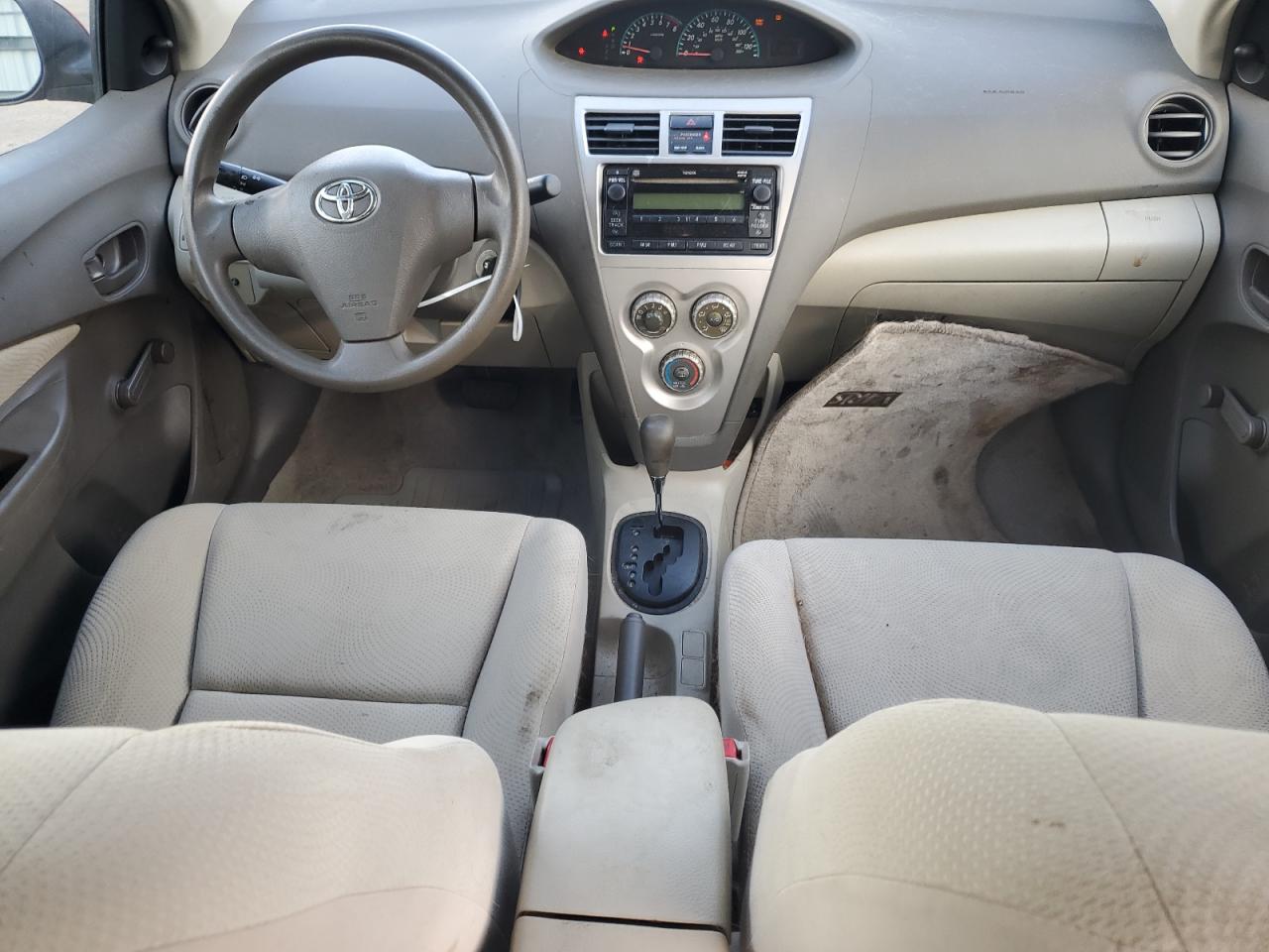 2009 TOYOTA YARIS RED - Image 8