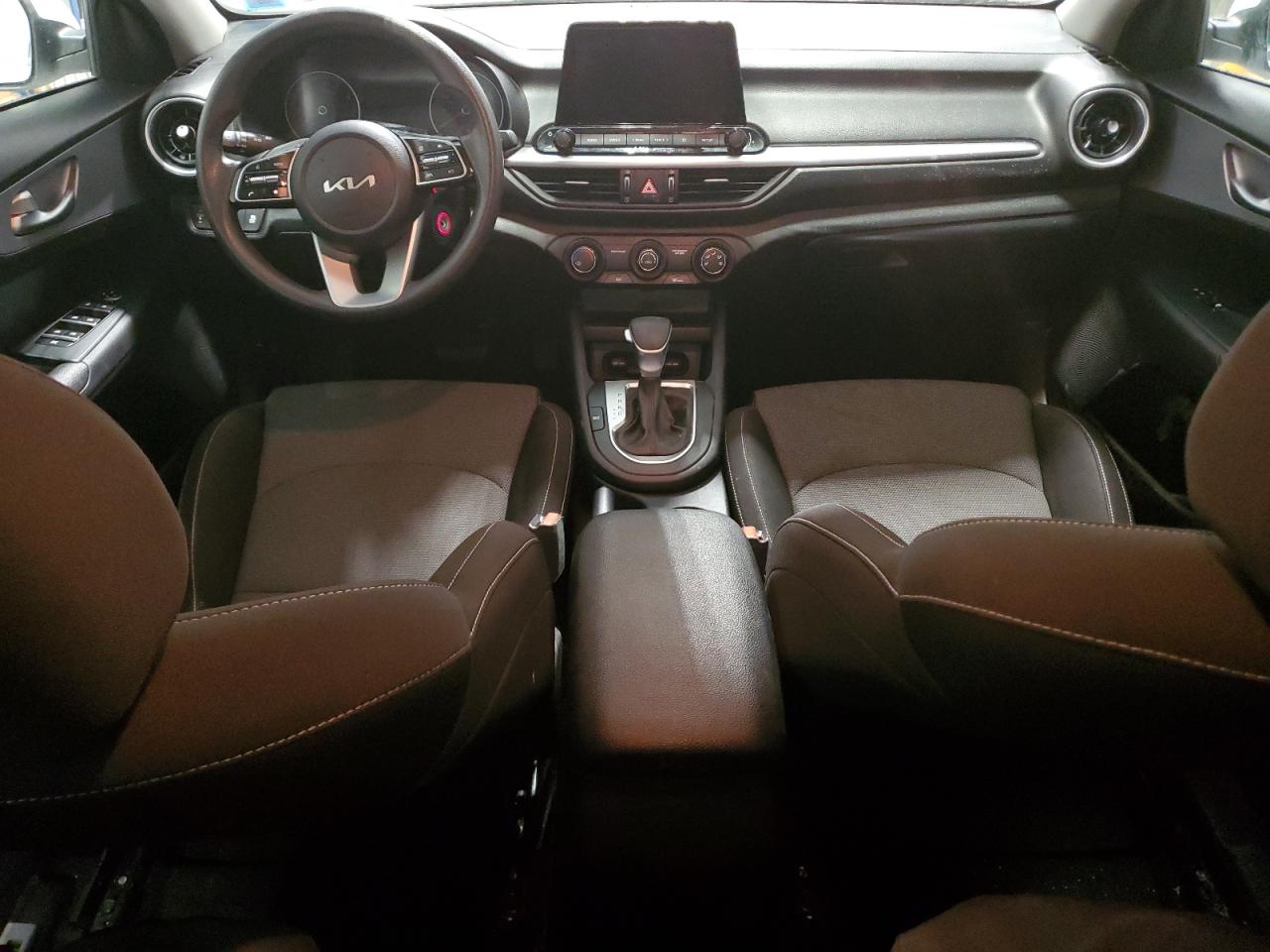 2023 Kia Forte - Image 8