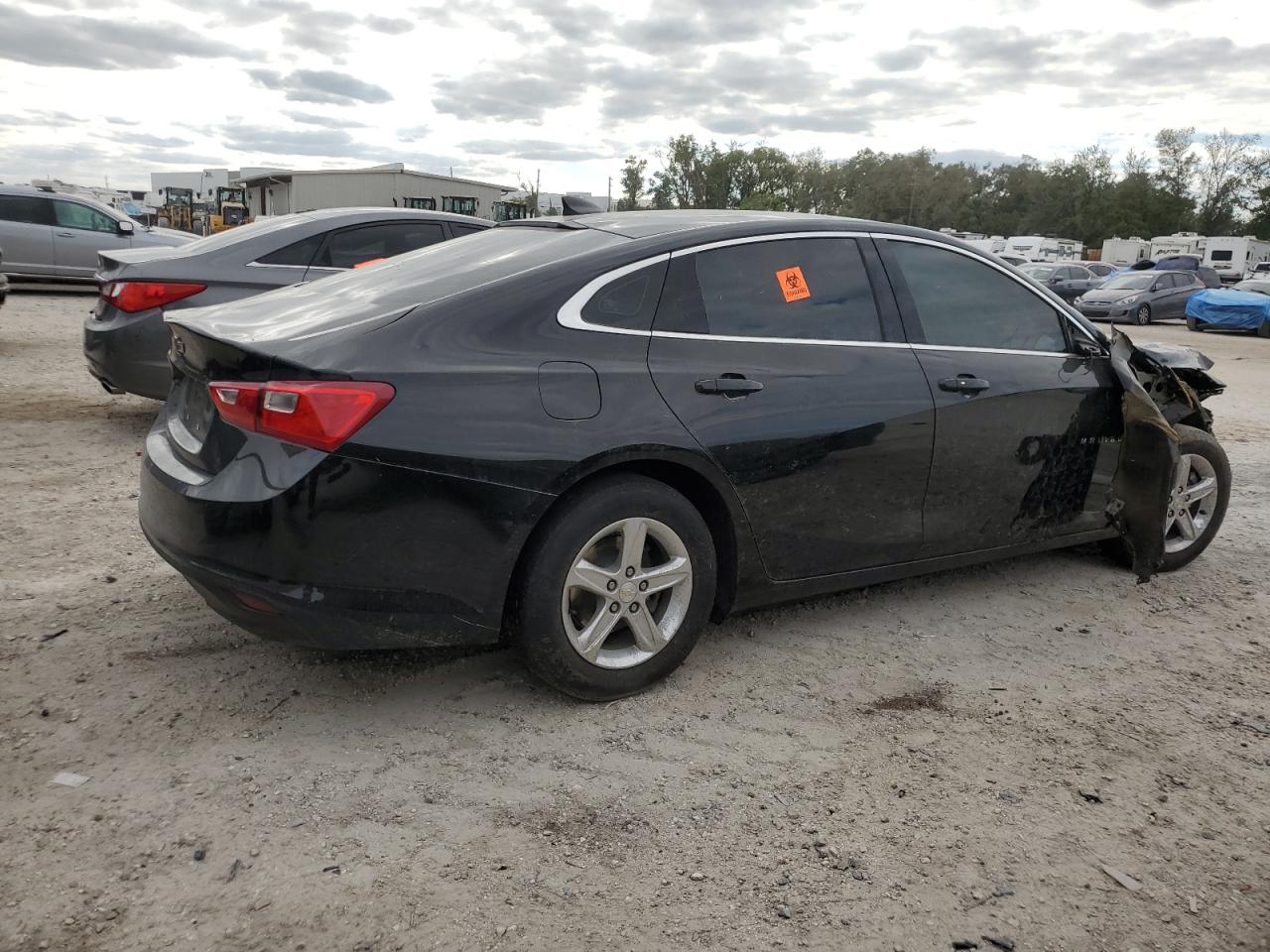 2023 Chevrolet Malibu - Image 3