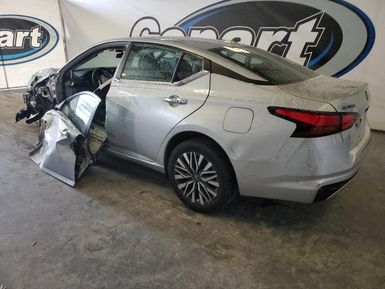 2023 NISSAN ALTIMA - Image 2