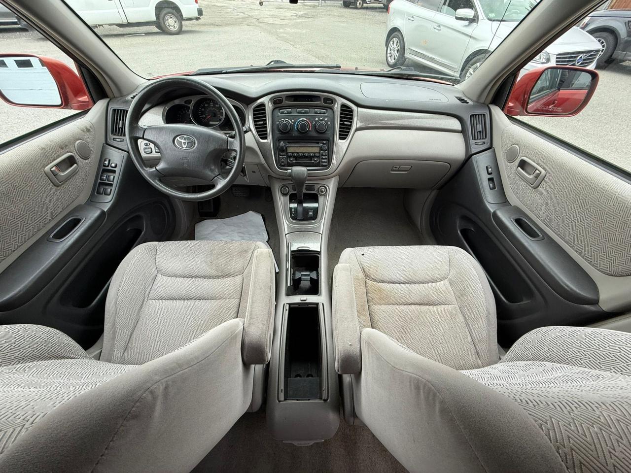 2002 TOYOTA HIGHLANDER - Image 9