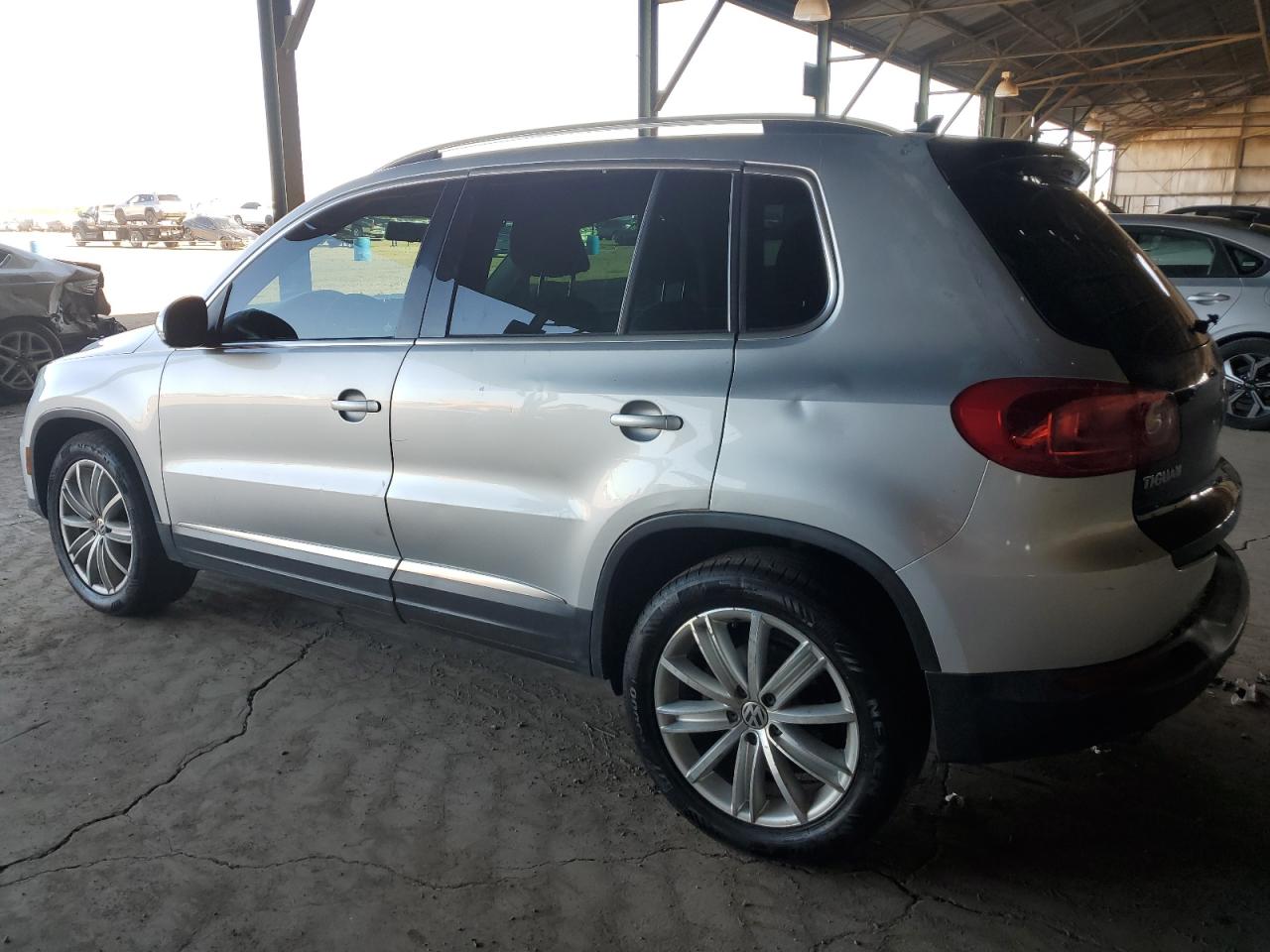 2013 VOLKSWAGEN TIGUAN - Image 2