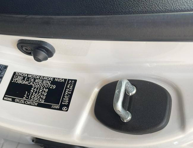 2021 Lexus RX450h - Image 11