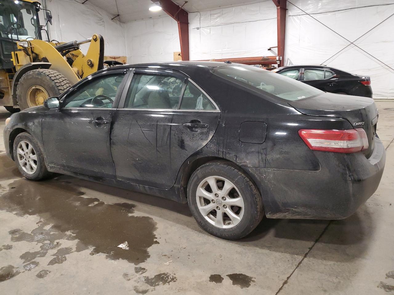 2010 TOYOTA CAMRY - Image 2