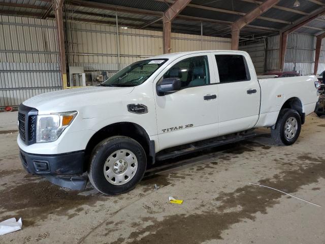 Nissan TITAN