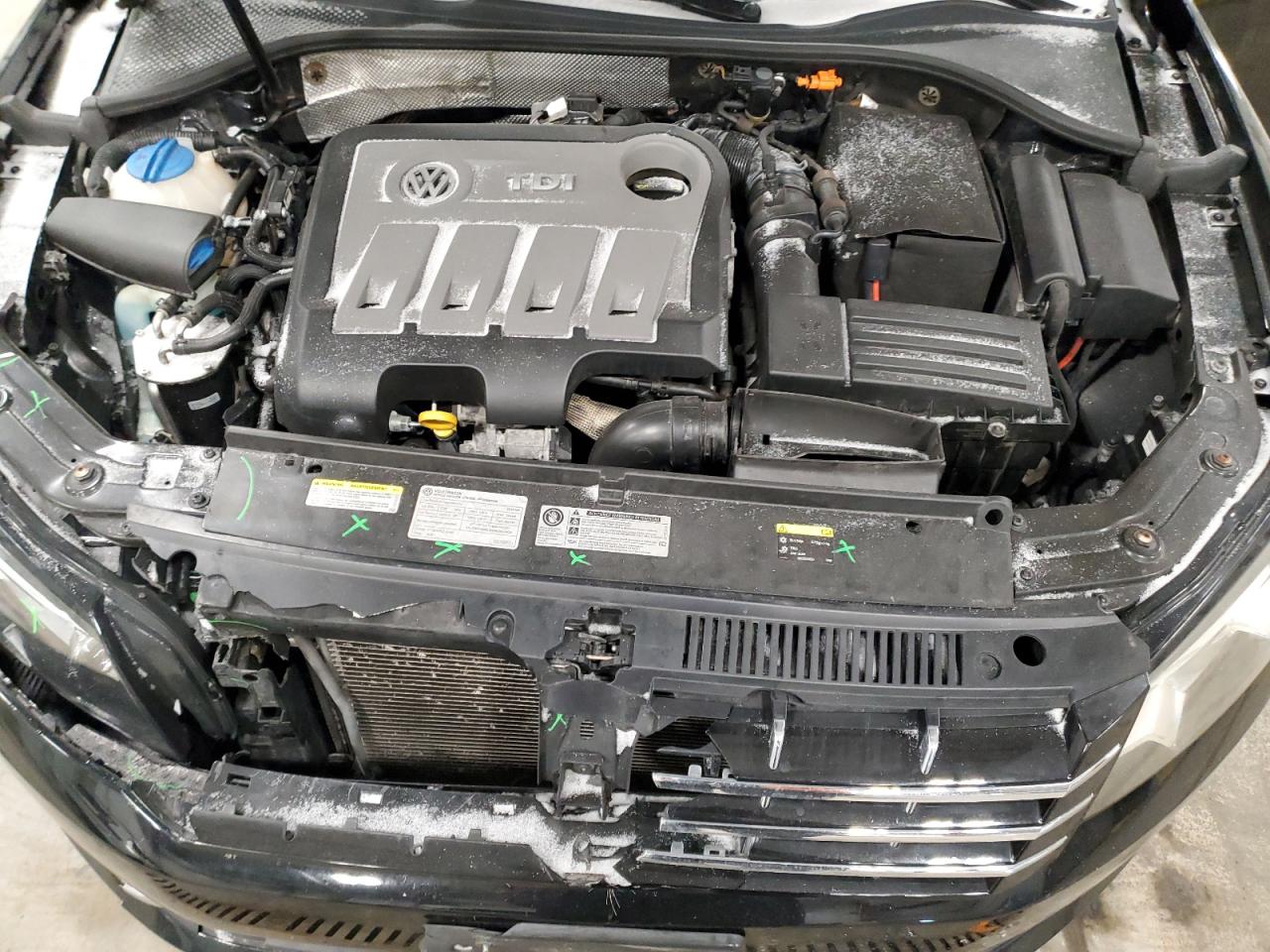 2014 Volkswagen Passat - Image 11