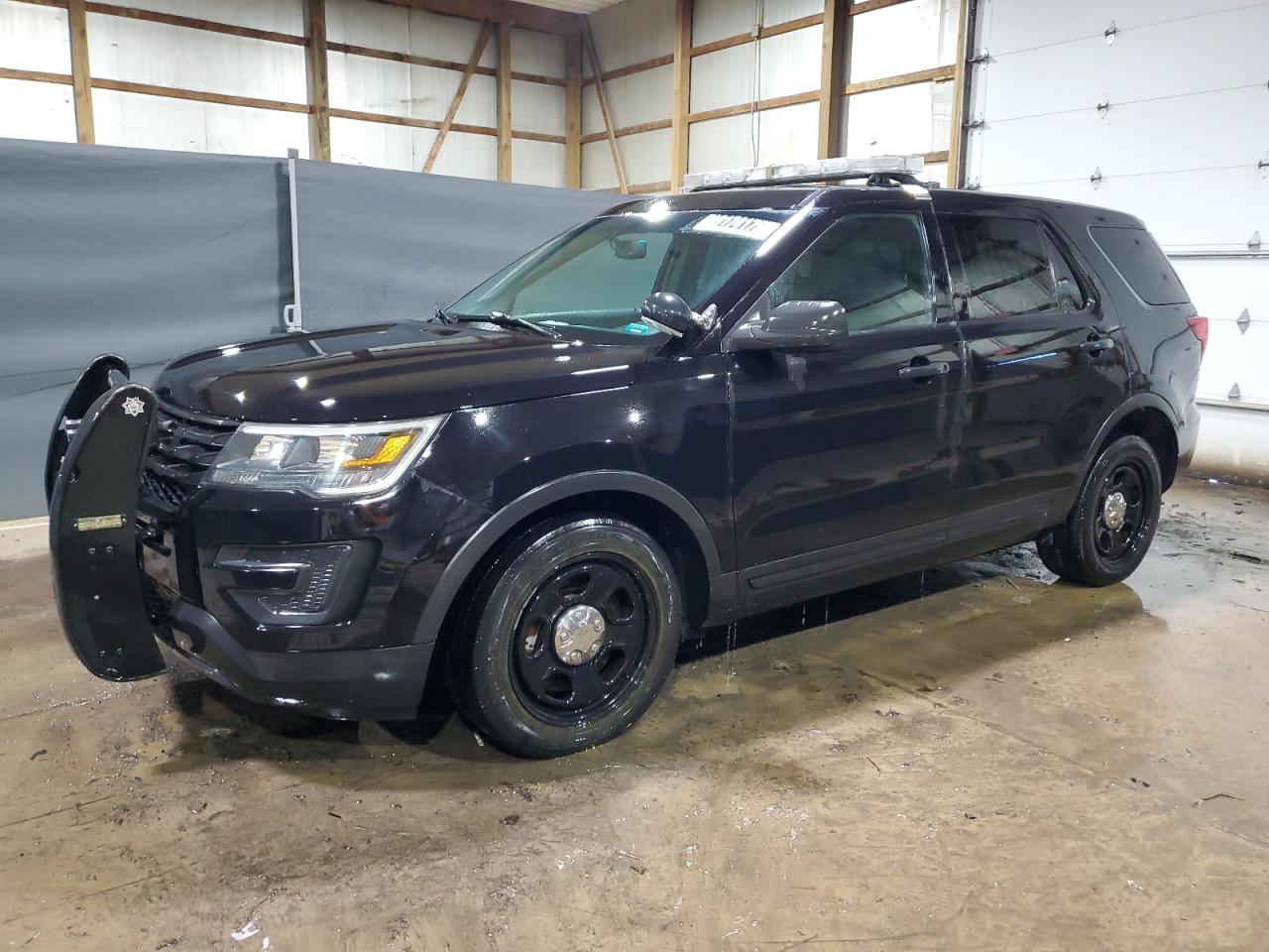 FORD EXPLORER BLACK
