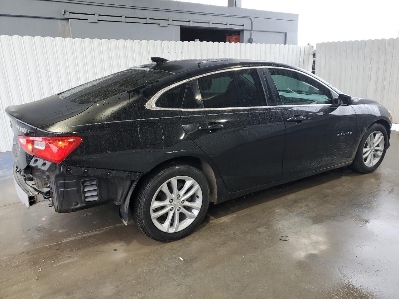 2017 Chevrolet Malibu - Image 3
