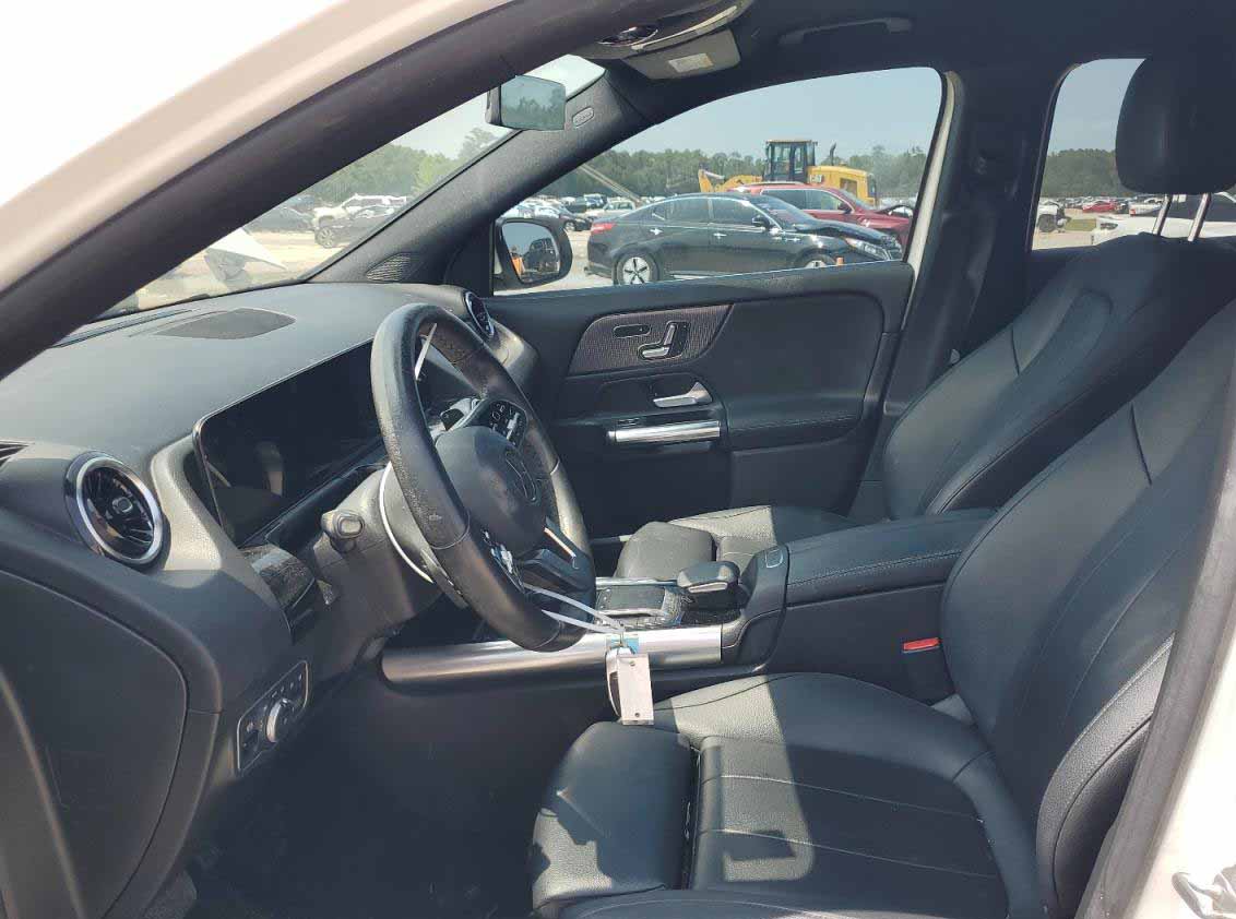 2022 Mercedes-Benz GLA 200 - Image 7