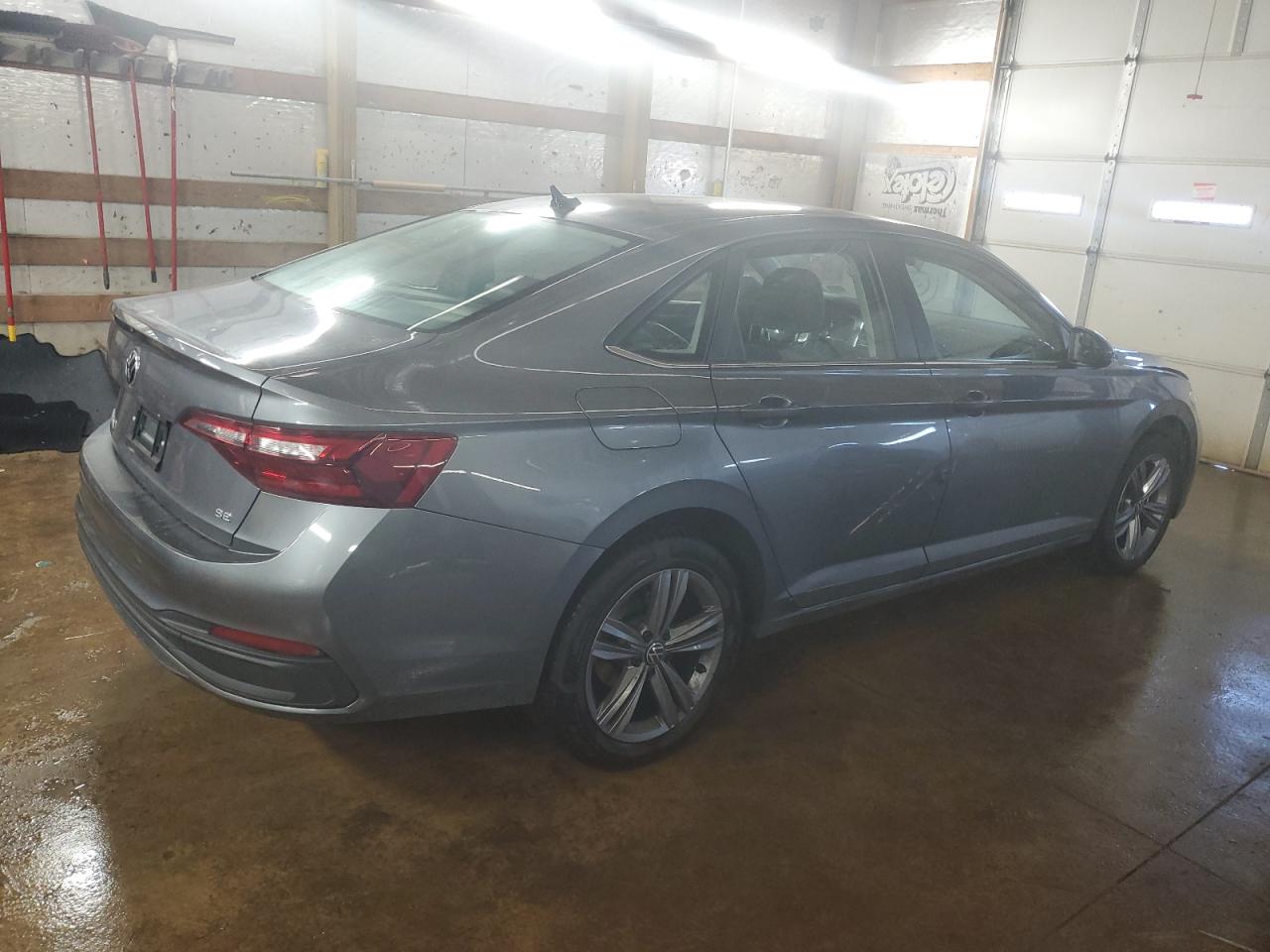 2024 Volkswagen Jetta - Image 3