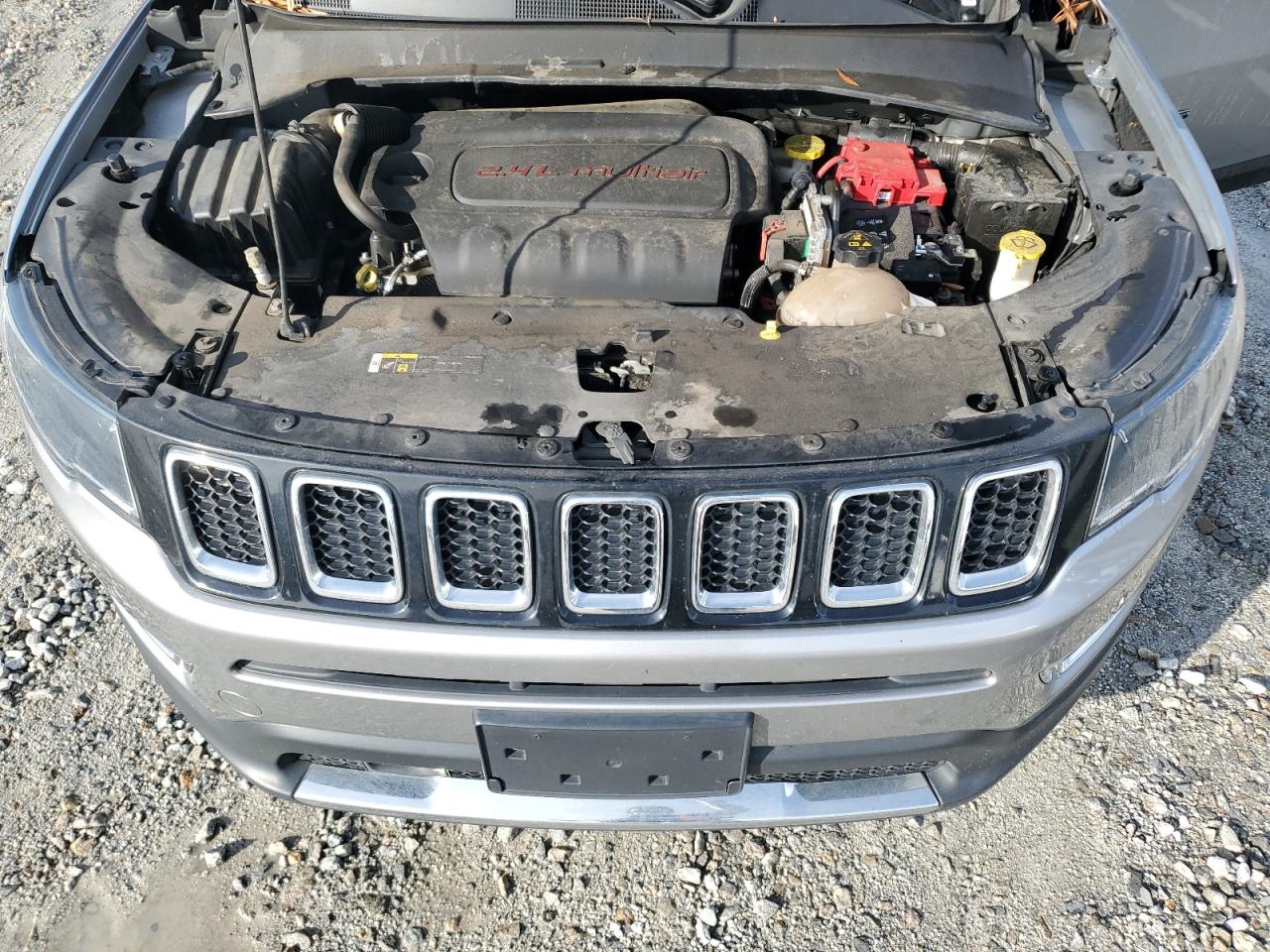 2021 Jeep Compass - Image 12