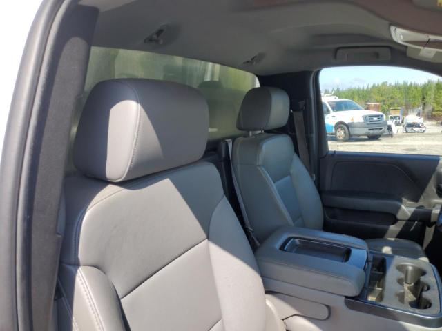 2016 Chevrolet SILVERADO - Image 10