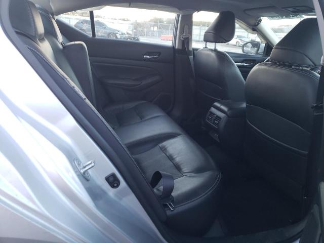 2019 Nissan ALTIMA - Image 10