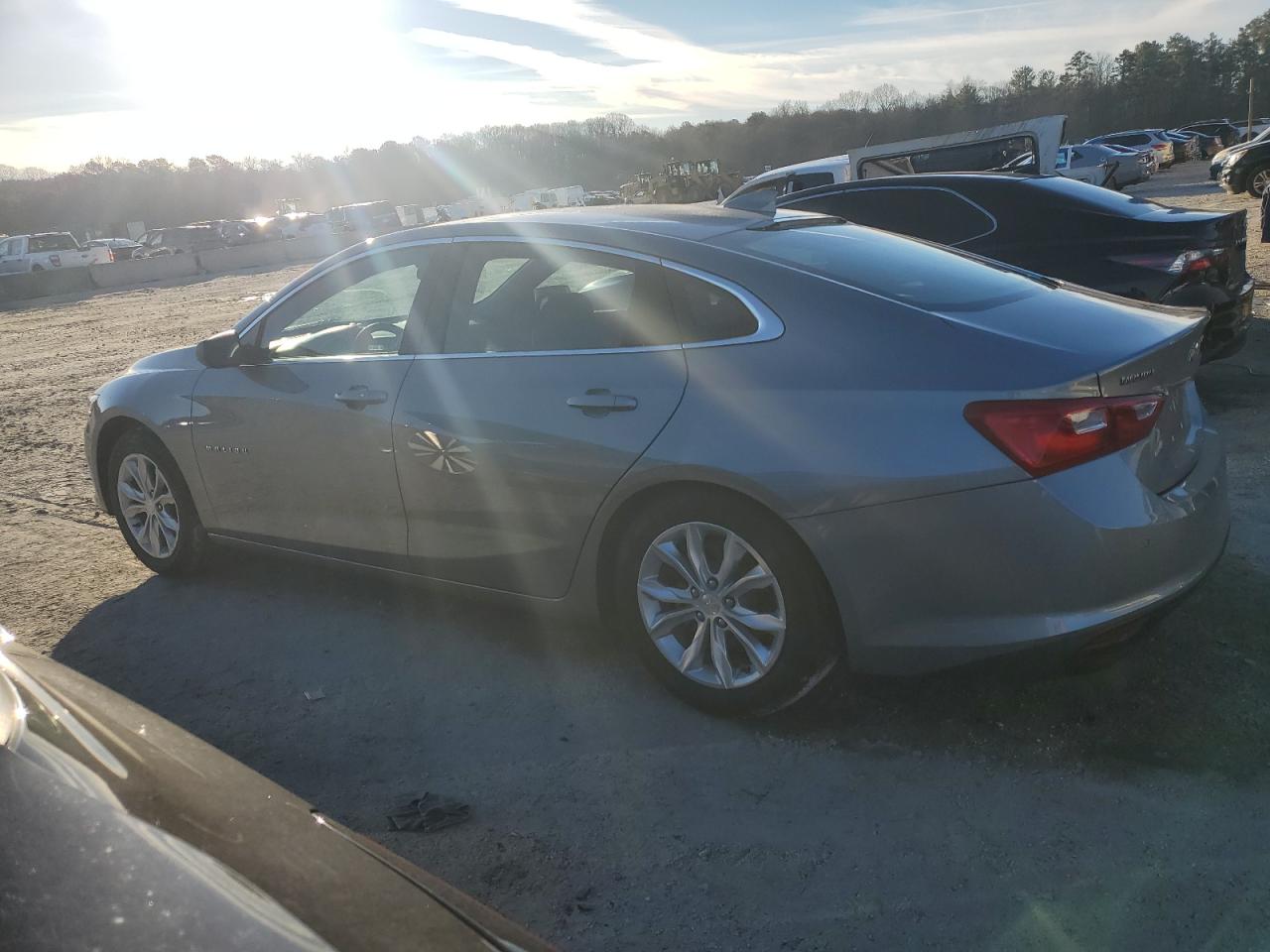 2024 CHEVROLET MALIBU SILVER - Image 2