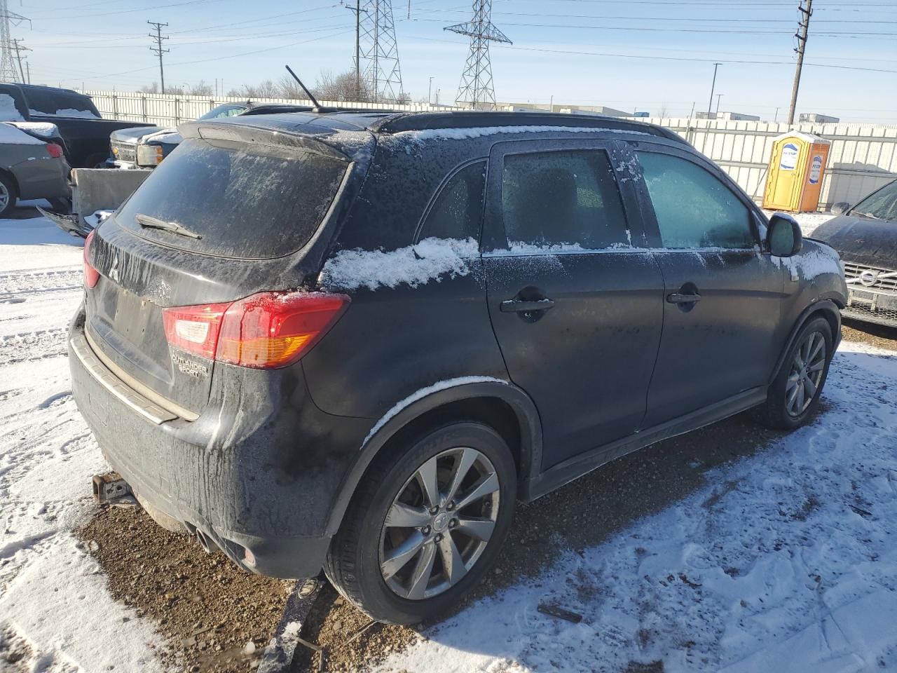 2013 MITSUBISHI OUTLANDER - Image 3