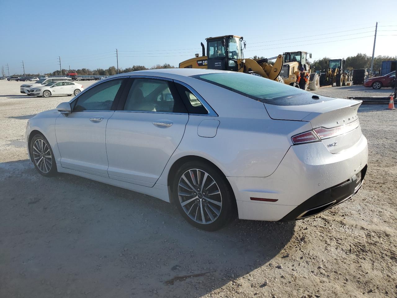 2019 LINCOLN MKZ - Image 2
