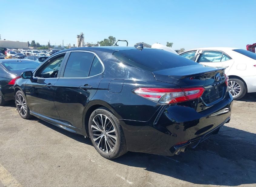 2019 Toyota Camry - Image 4