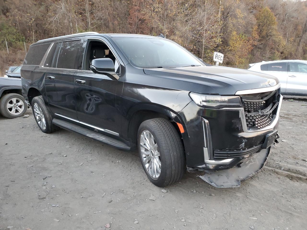 2022 CADILLAC ESCALADE - Image 4