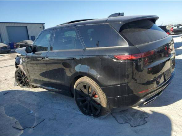 2024 Land Rover Range Rover Sport - Image 4