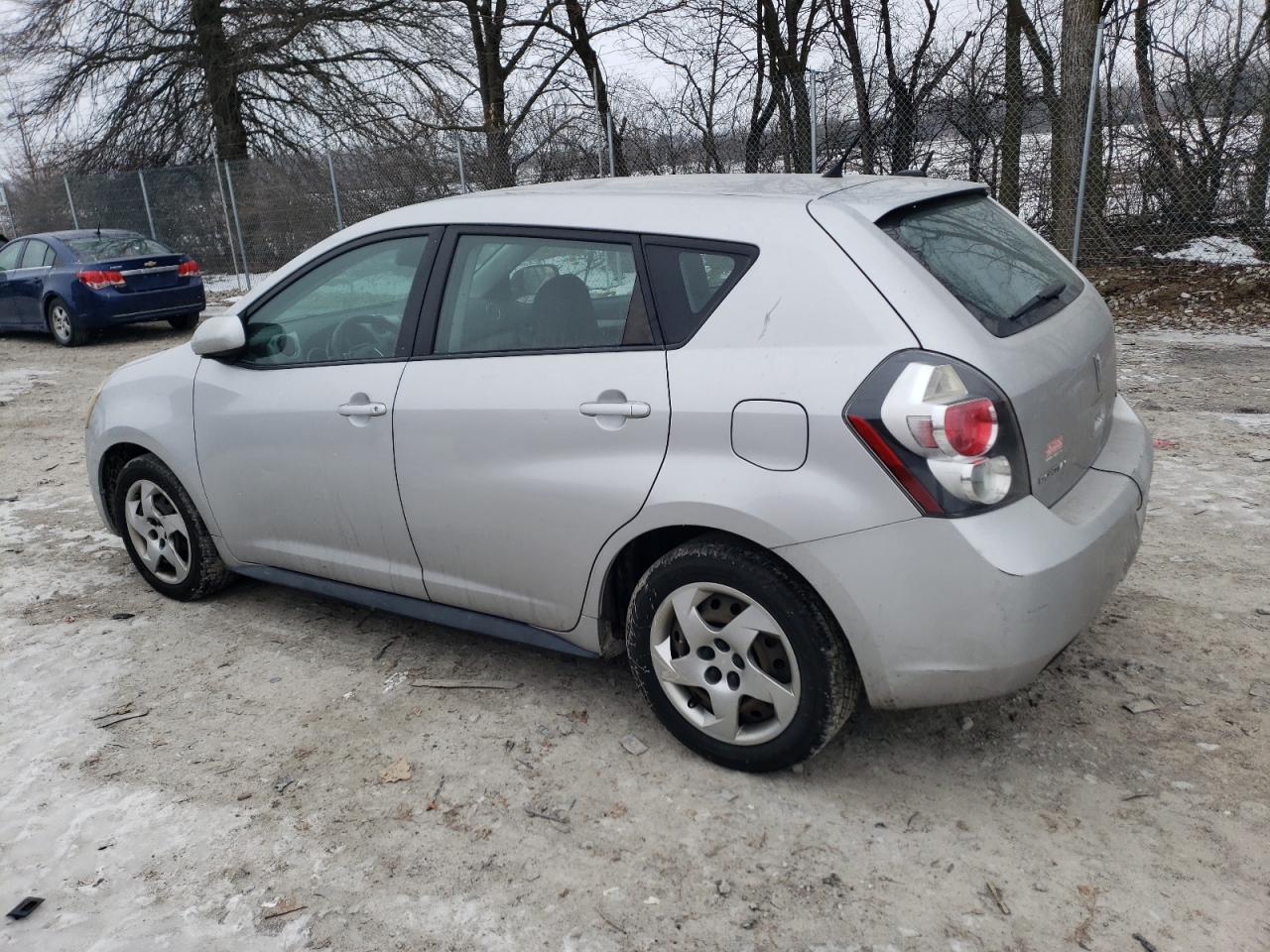 2009 Pontiac Vibe - Image 2