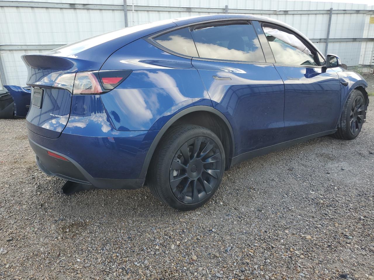 2022 TESLA MODEL Y BLUE - Image 3