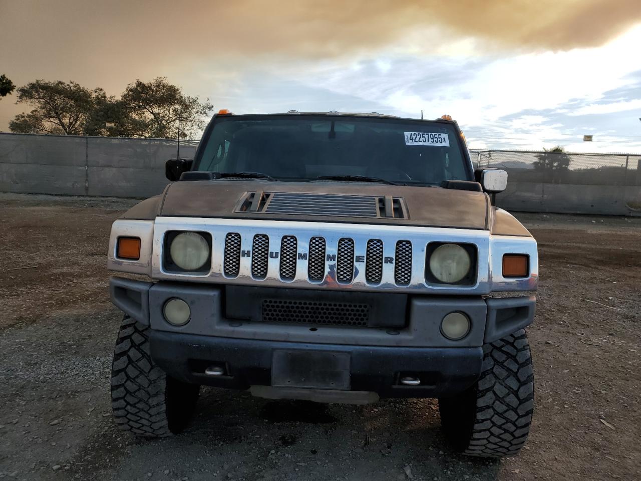 2004 HUMMER H2 - Image 5