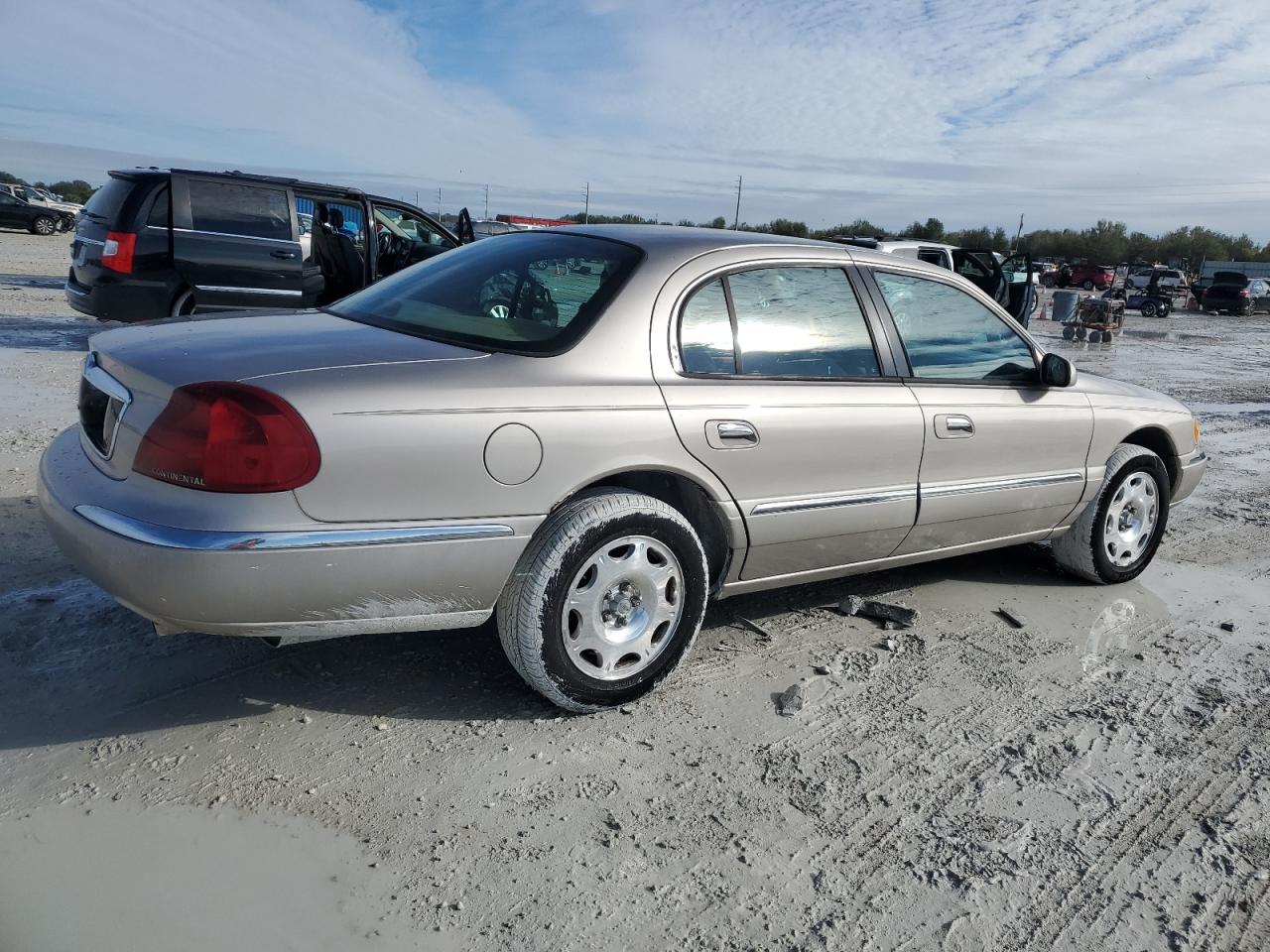 1999 Lincoln Continental - Image 3