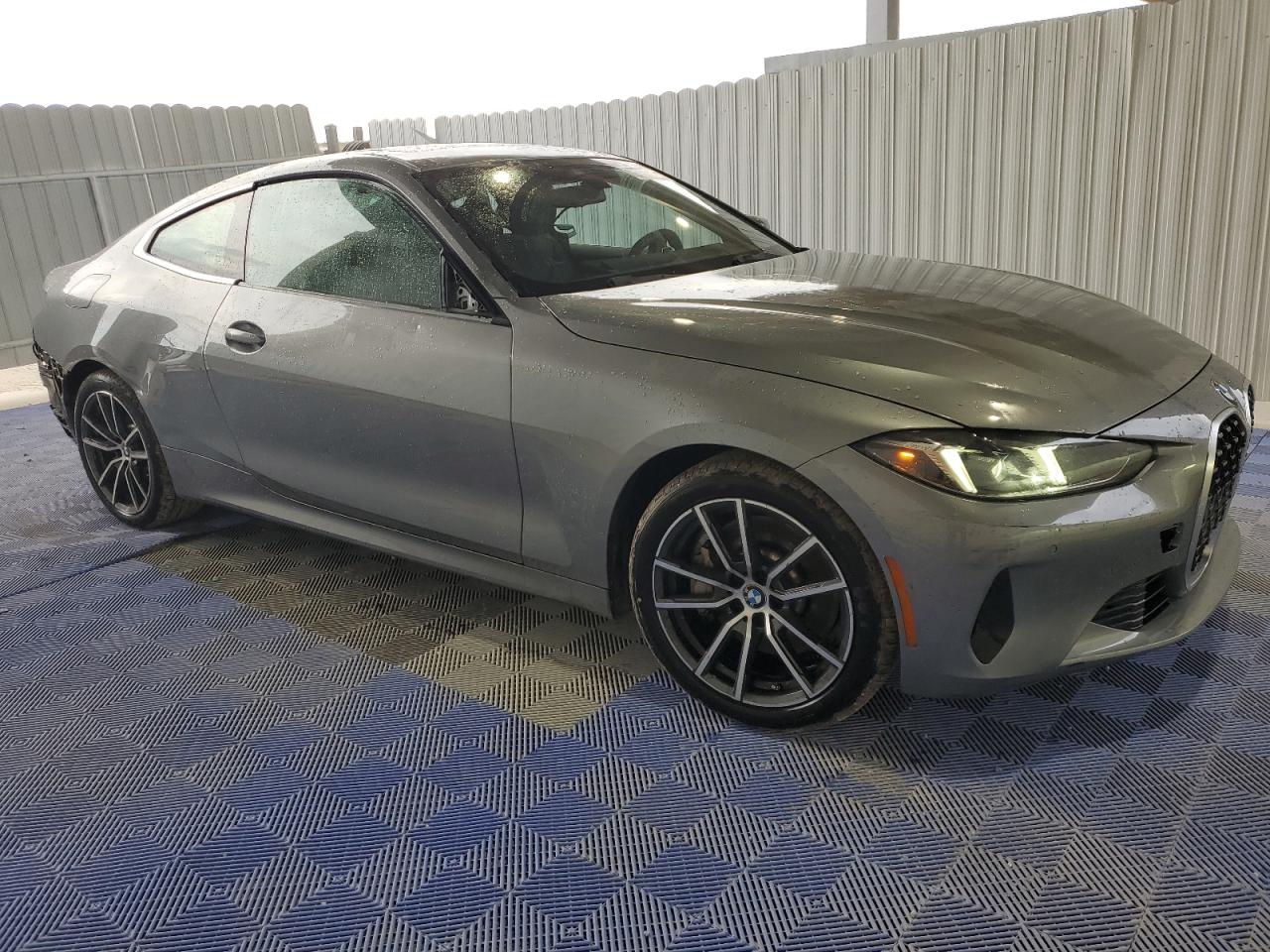 2025 BMW 4 Series - Image 4
