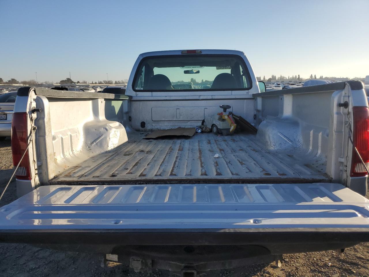 2006 FORD F250 SILVER - Image 10