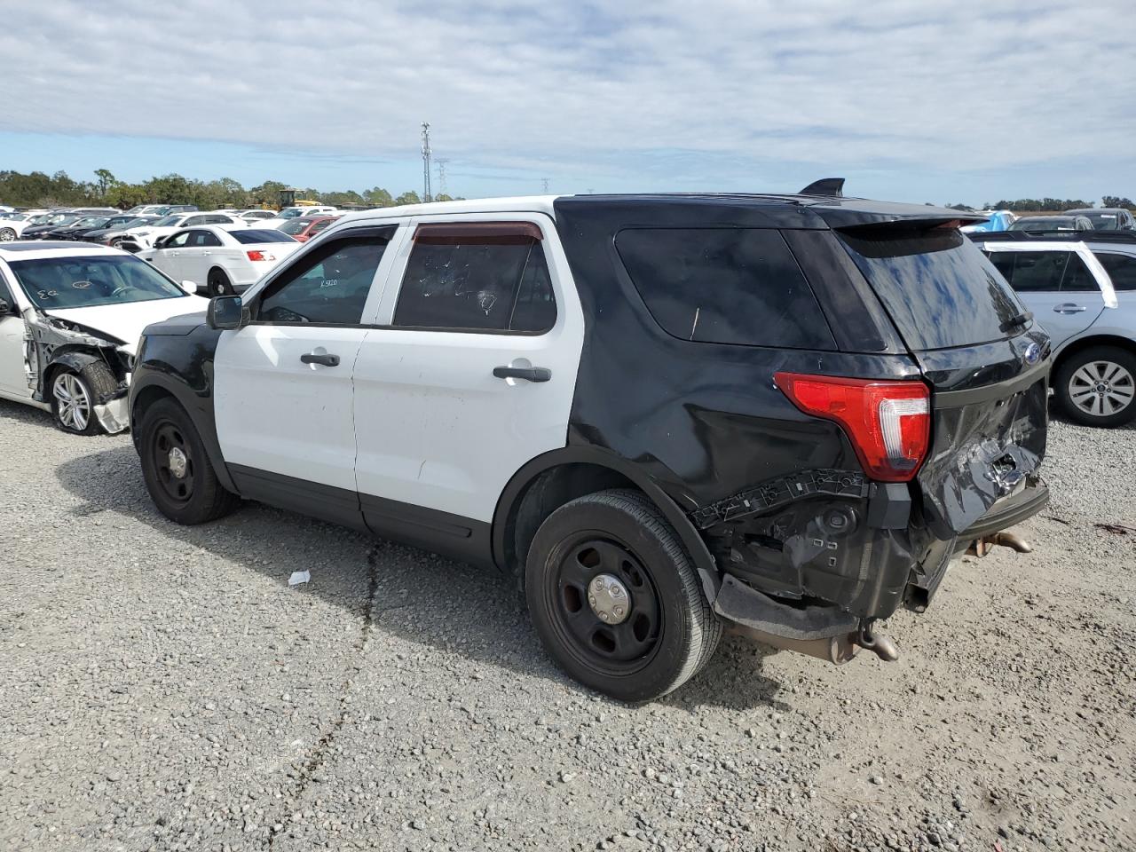 2016 FORD EXPLORER - Image 2