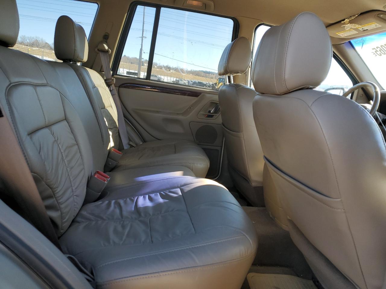 2001 Jeep Grand Cherokee - Image 11