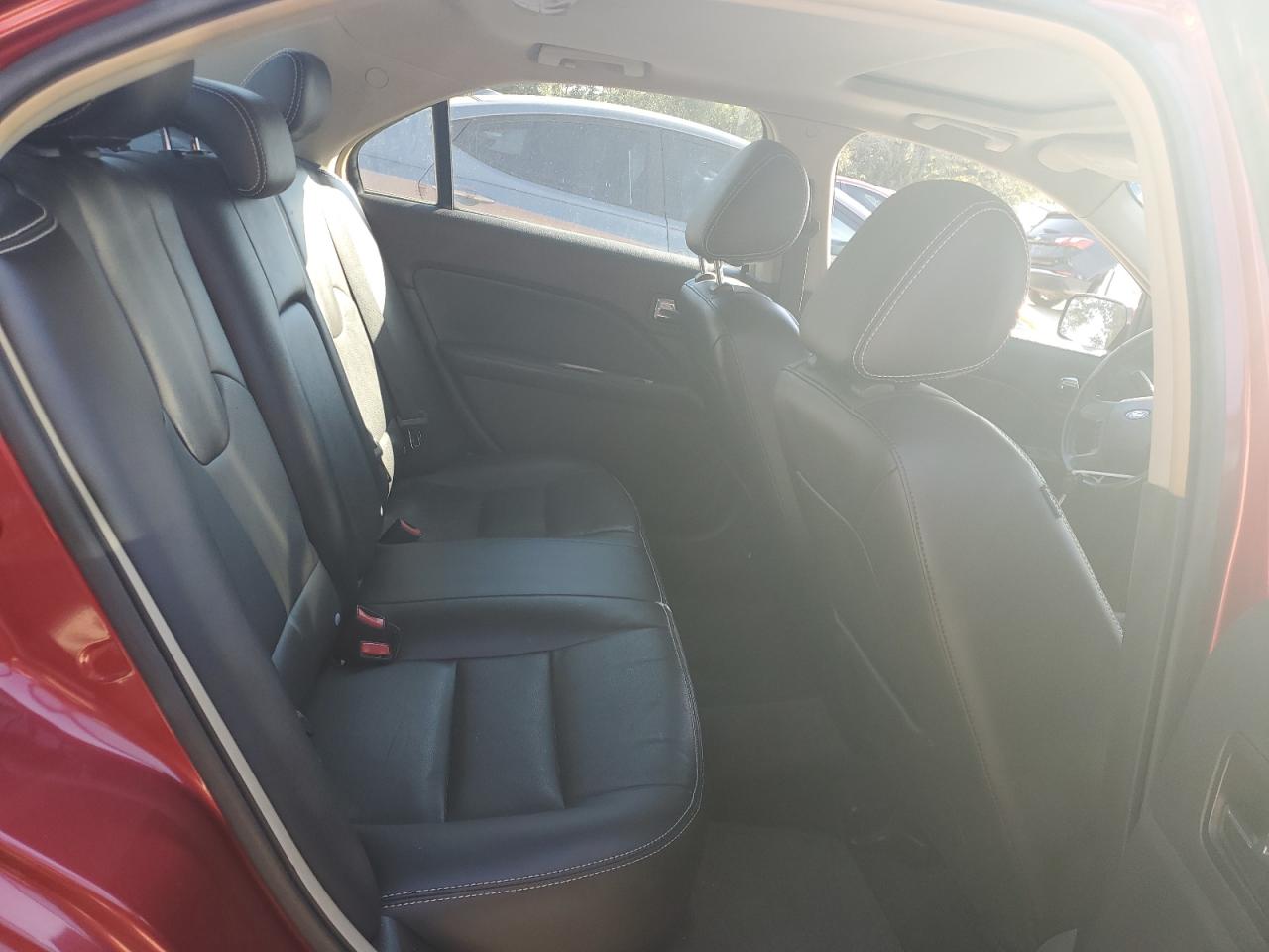 2011 FORD FUSION - Image 10