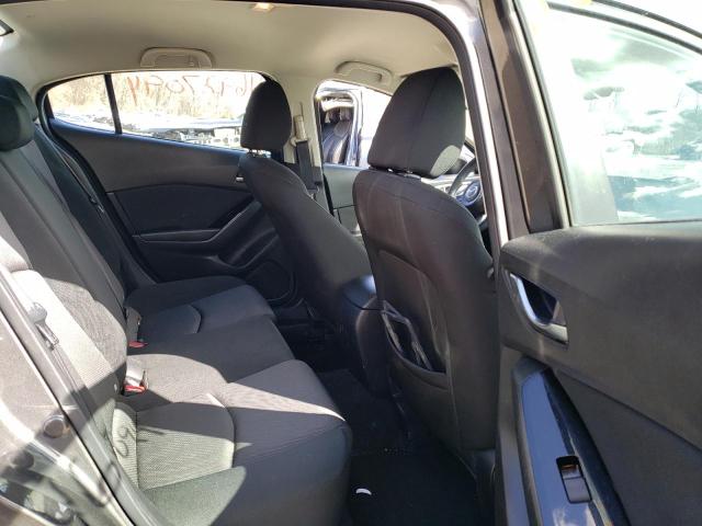 2017 Mazda 3 - Image 10